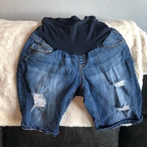 Maternity shorts